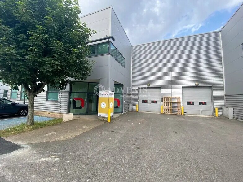 Flex in Ivry-sur-Seine for lease - Building Photo - Image 1 of 5