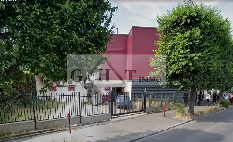 Retail in Bondy for sale - Building Photo - Image 3 of 3