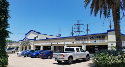 6713 Broadway, Pearland, TX for lease Interior Photo- Image 2 of 2