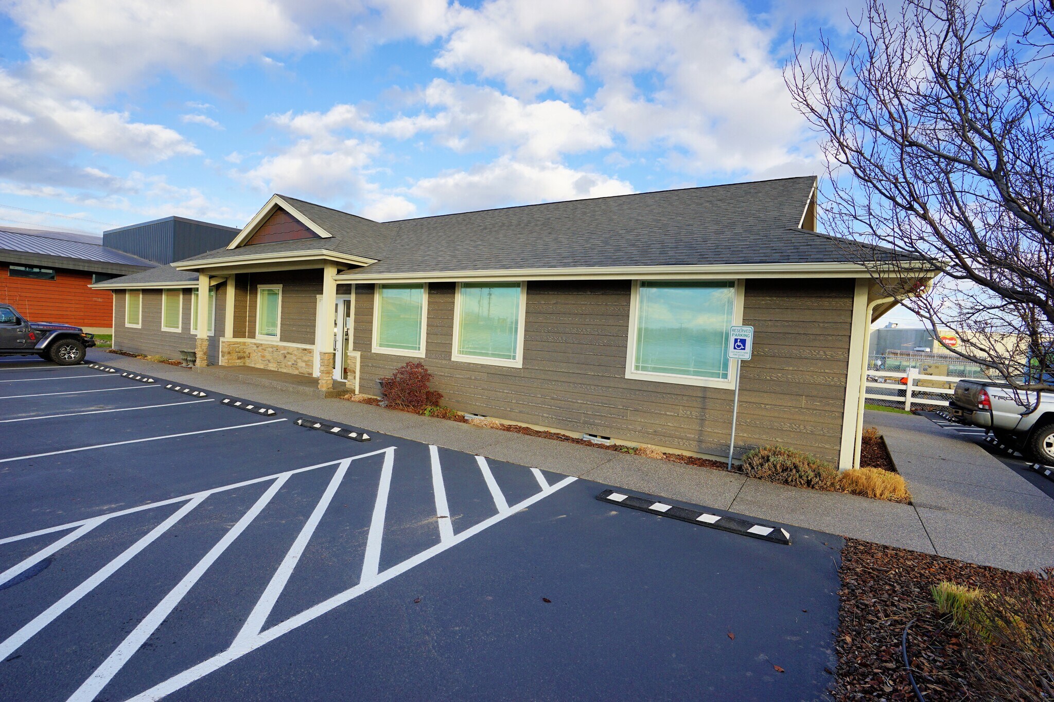 2410 Terrace Heights Dr, Yakima, WA 98901 Class A Office Space