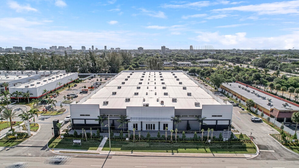 1114 N Congress Ave, West Palm Beach, FL for sale - Building Photo - Image 3 of 15