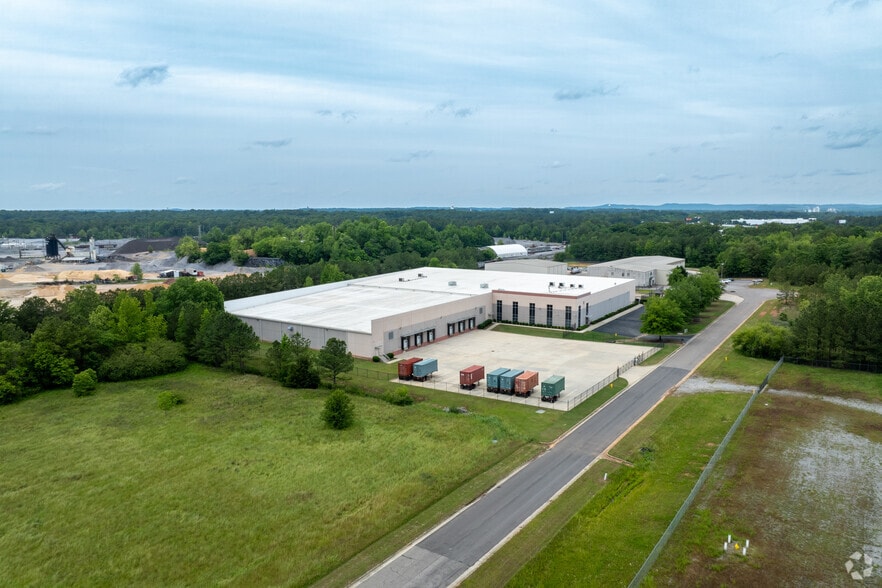 241 Commercial Park Cir, Calera, AL for sale - Building Photo - Image 3 of 21