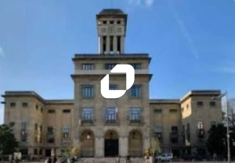 Flex in Montreuil for sale Building Photo- Image 1 of 5