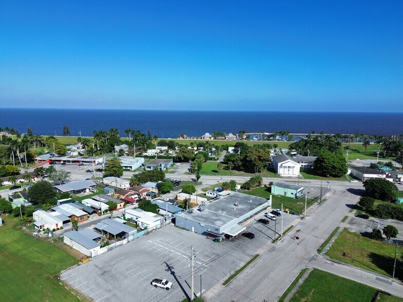 181 Rardin Ave, Pahokee, FL for sale - Building Photo - Image 2 of 7