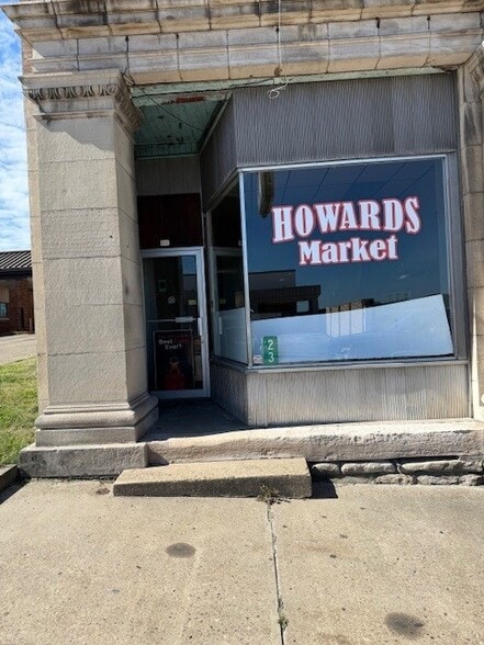 23 N Main St, Masontown, PA for lease - Primary Photo - Image 1 of 4