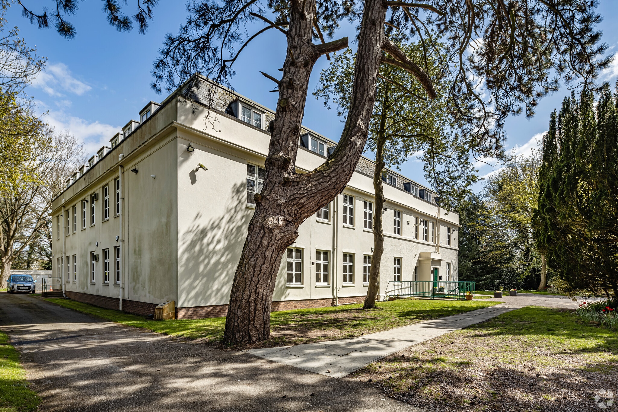 109 Eastham Village Rd, Wirral, CH62 0AF Eastham Hall