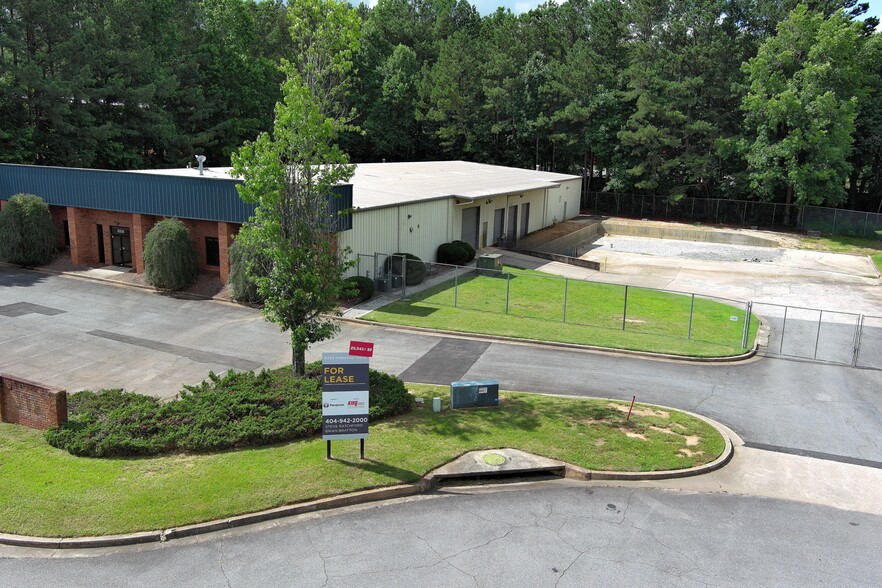 9335 Industrial Trace, Alpharetta, GA for lease - Building Photo - Image 2 of 12