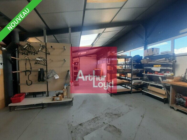 Flex in La Roche Blanche for sale - Interior Photo - Image 2 of 7