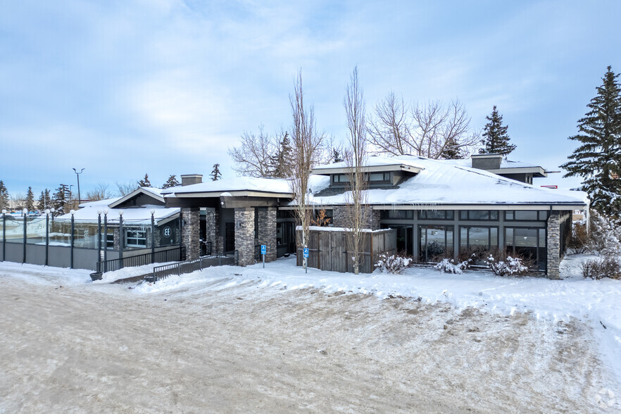 3444 32nd Ave NE, Calgary, AB for sale - Primary Photo - Image 1 of 3