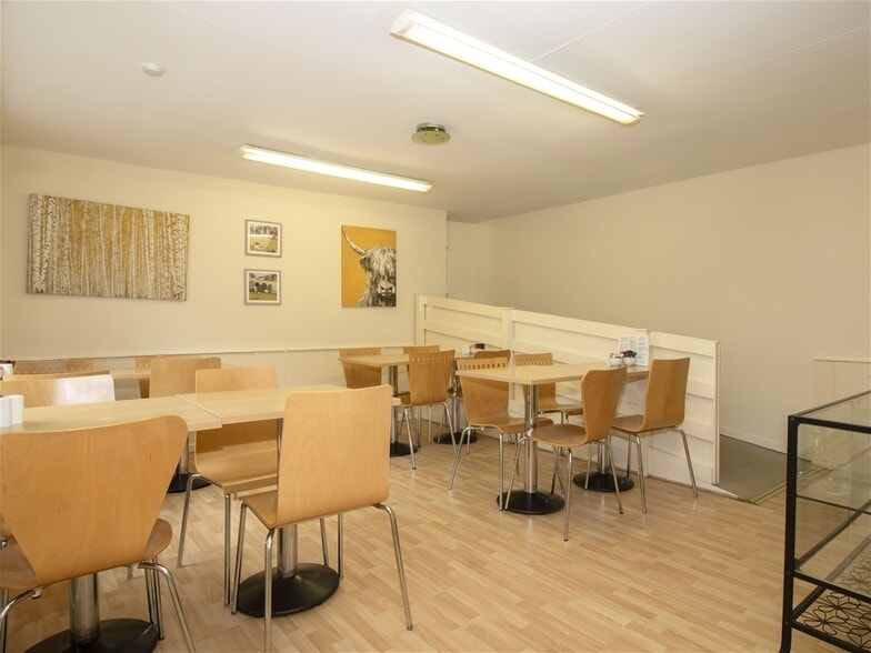 Courtyard Coffee Shop, Dingwall for lease - Building Photo - Image 3 of 13