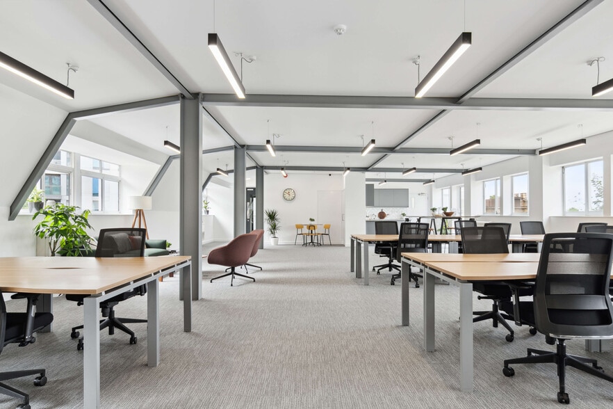 22-24 Glenthorne Rd, London for lease - Interior Photo - Image 3 of 17