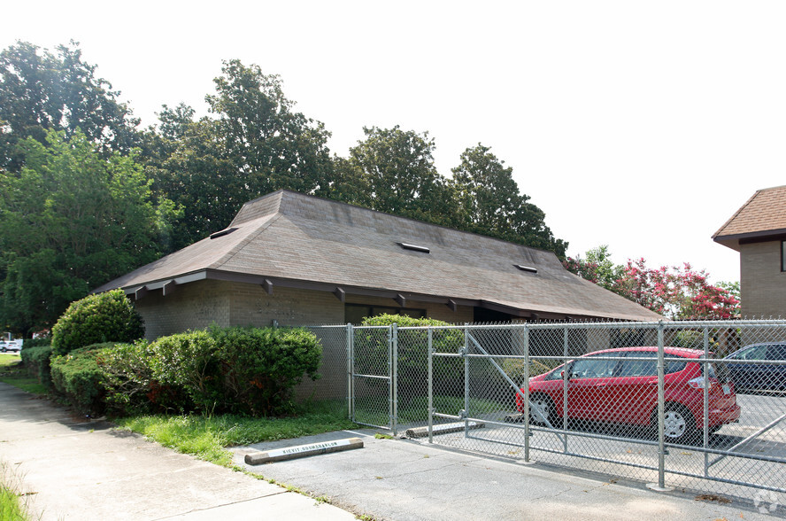 635 W Garden St, Pensacola, FL for sale - Building Photo - Image 2 of 19