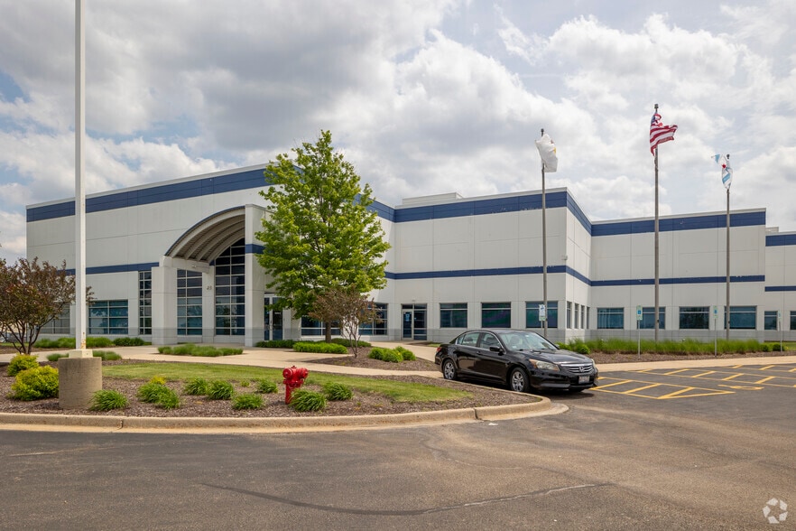 10801 Irving Park Rd, Chicago, IL for lease - Primary Photo - Image 1 of 8