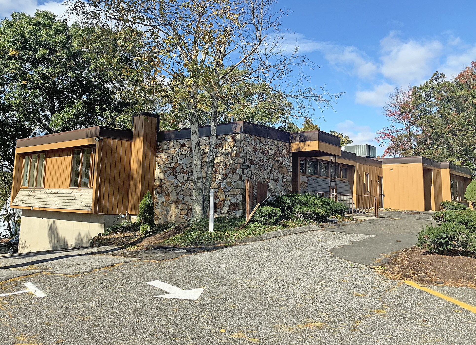 2 Glen Hill Rd, Danbury, CT for sale Building Photo- Image 1 of 1