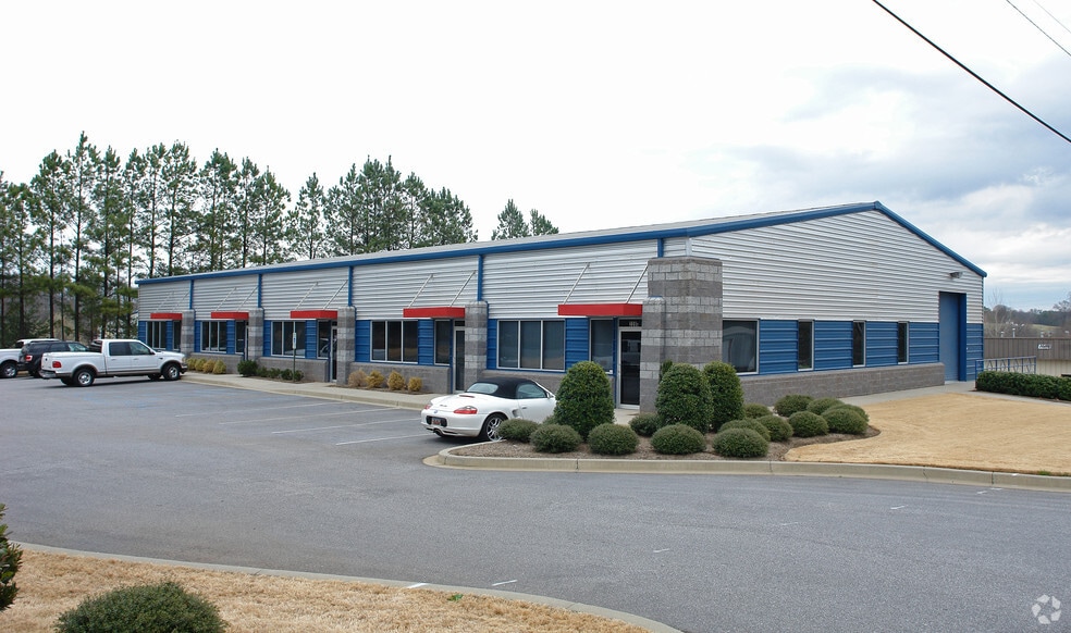 209 Riverside Ct, Greer, SC for sale - Primary Photo - Image 1 of 1