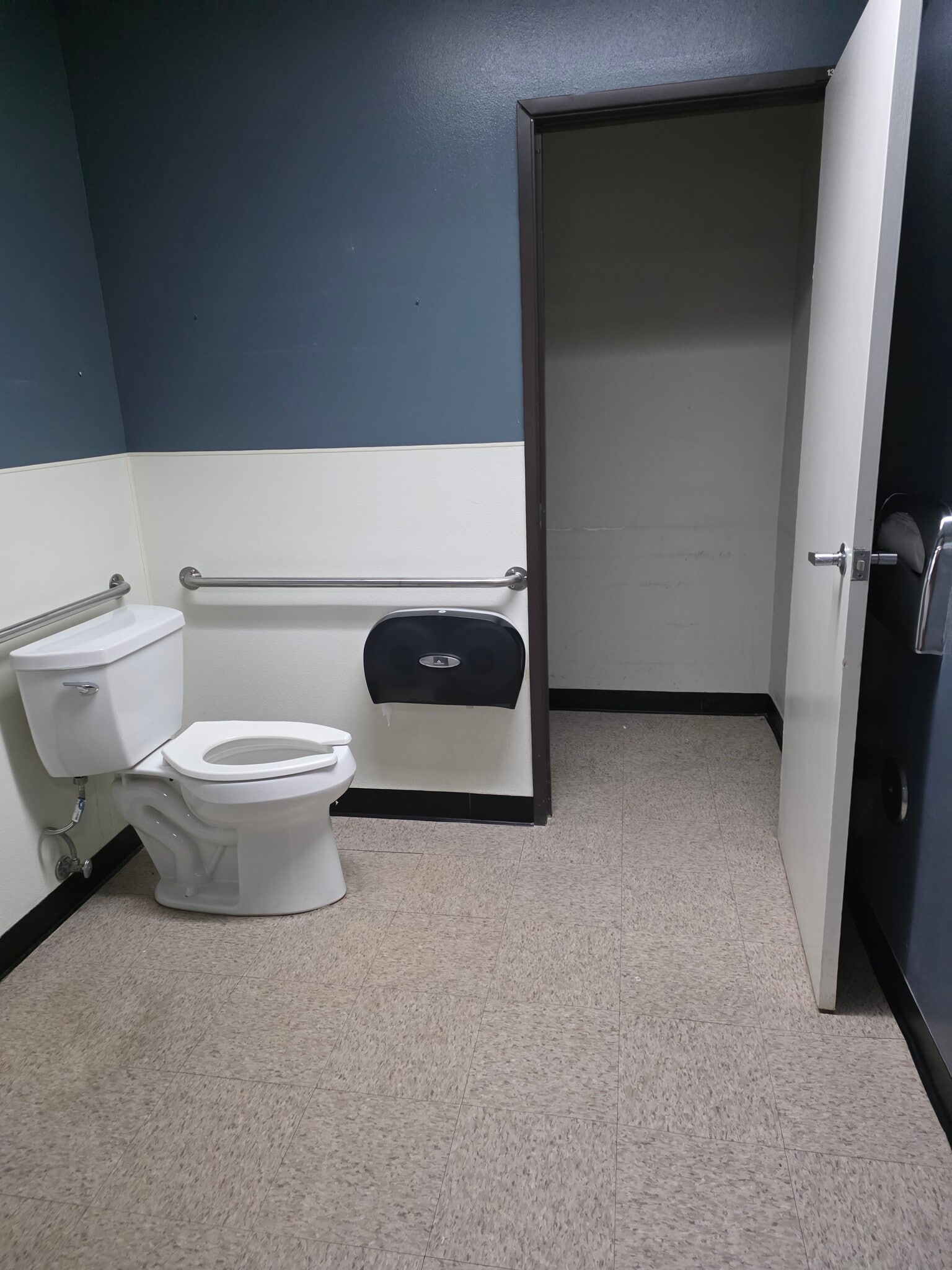 1633 Erringer Rd, Simi Valley, CA for lease Interior Photo- Image 1 of 13