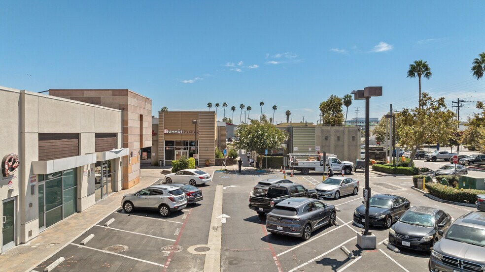 8266 Firestone Blvd, Downey, CA for lease - Building Photo - Image 3 of 19