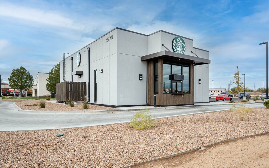 Starbucks Investment Opportunity portfolio of 3 properties for sale on LoopNet.com - Building Photo - Image 1 of 15