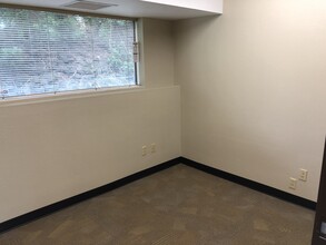 9221 SW Barbur Blvd, Portland, OR for lease Interior Photo- Image 1 of 3