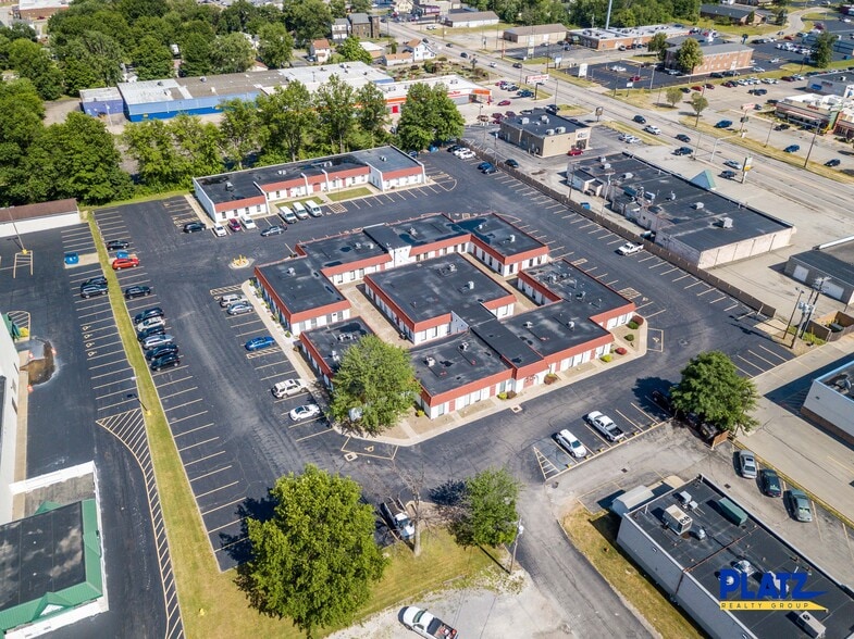 25 N Canfield Niles Rd, Youngstown, OH for lease - Building Photo - Image 2 of 10