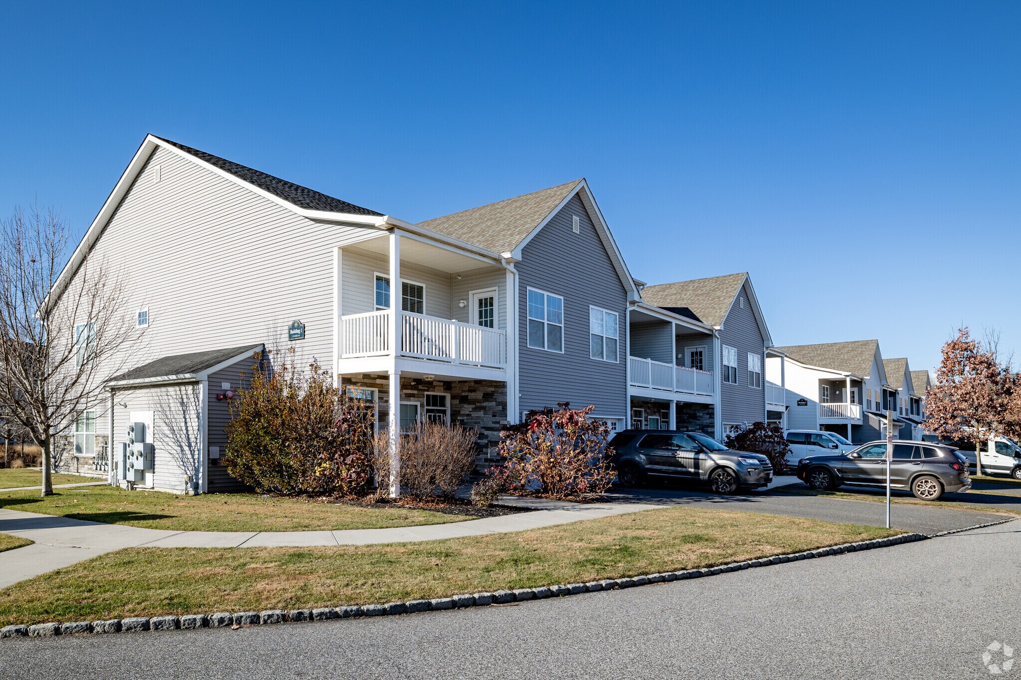 495 Middle Country Rd, Selden, NY for sale Primary Photo- Image 1 of 1