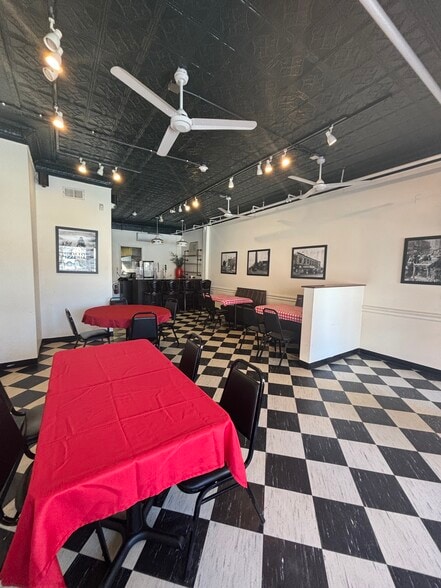 3221 Lorain Ave, Cleveland, OH for lease - Building Photo - Image 3 of 16