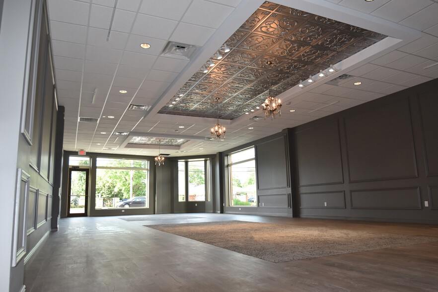 5870 Main St, Williamsville, NY for lease - Interior Photo - Image 3 of 7