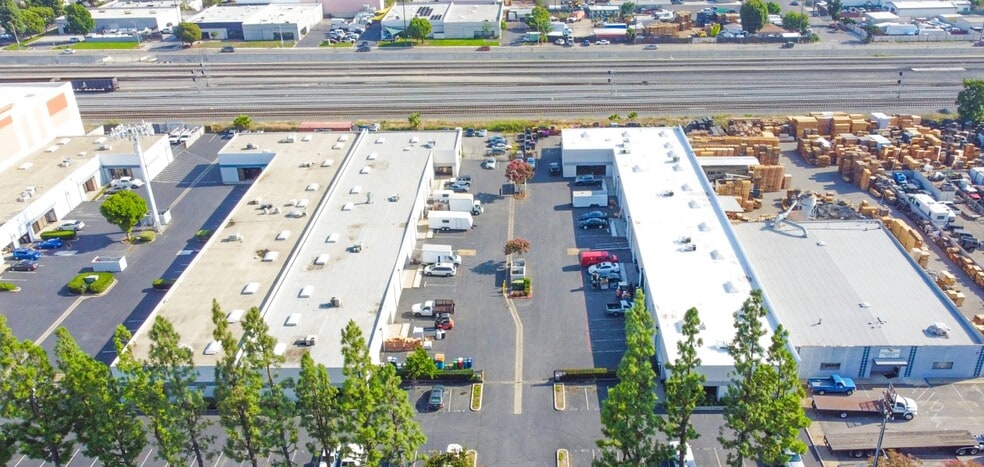 5159 Brooks St, Montclair, CA for lease - Building Photo - Image 1 of 5