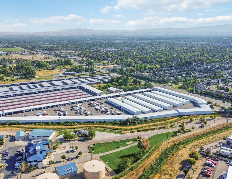 3915 N Ten Mile Rd, Meridian, ID for sale - Building Photo - Image 2 of 9