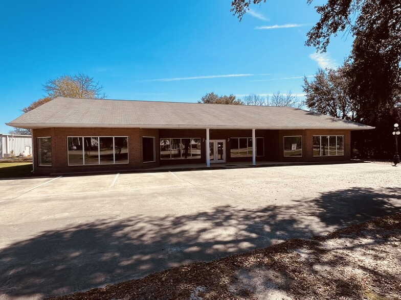 185 Sunset Blvd, Jesup, GA for sale - Building Photo - Image 1 of 1