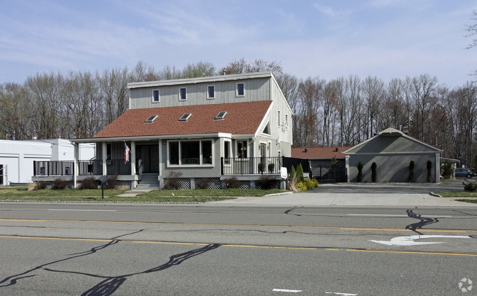 1221 Bloomfield Ave, Fairfield, NJ for sale - Building Photo - Image 2 of 8