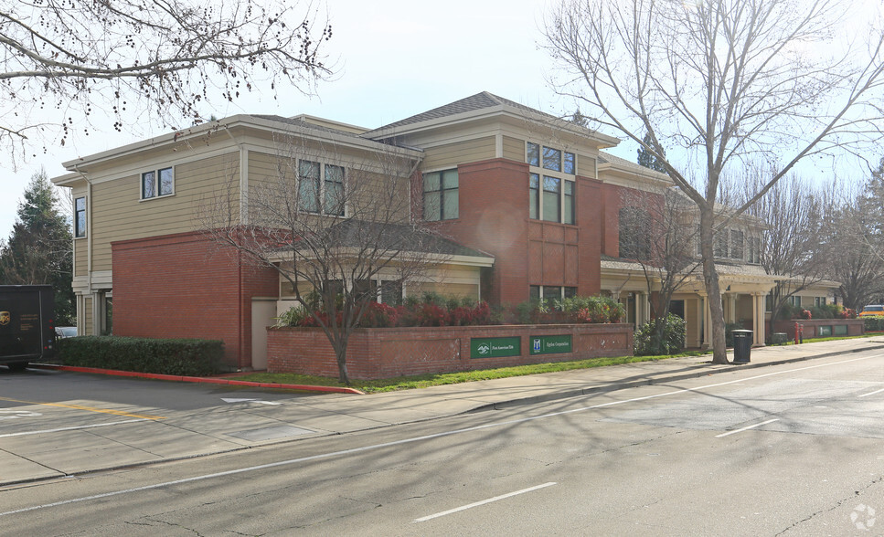 630 San Ramon Valley Blvd, Danville, CA for lease - Building Photo - Image 2 of 2