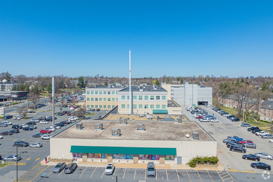 6311-6325 York Rd, Baltimore, MD for sale - Building Photo - Image 3 of 8