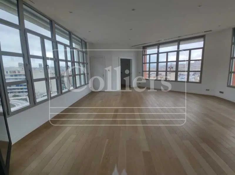 Office in Marseille for lease Interior Photo- Image 1 of 10
