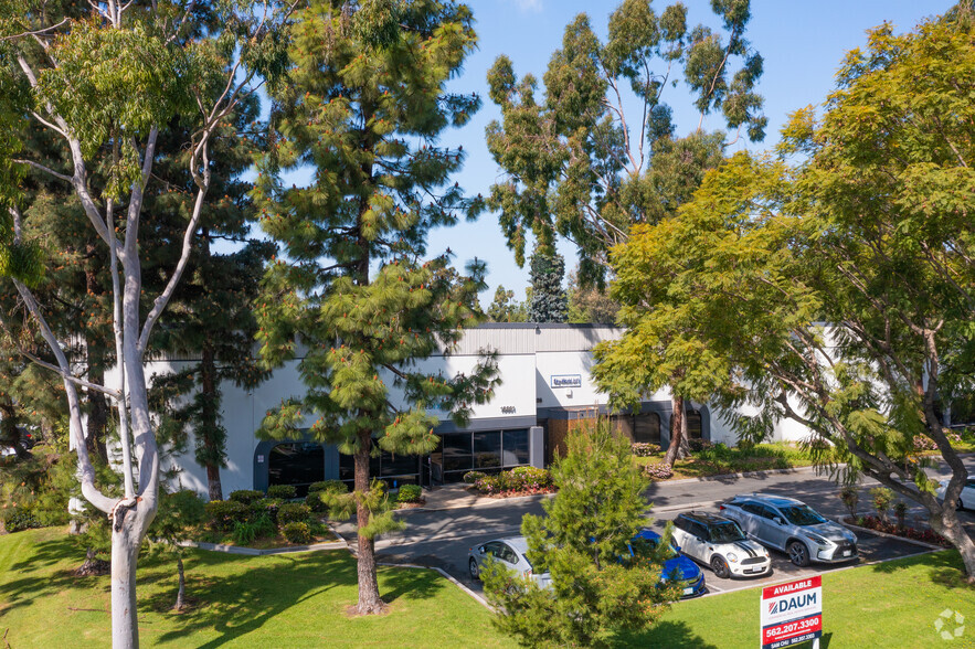 16307-16331 Arthur St, Cerritos, CA for lease - Building Photo - Image 3 of 5