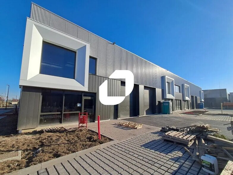 Office in Quesnoy-sur-Deûle for lease - Building Photo - Image 3 of 7