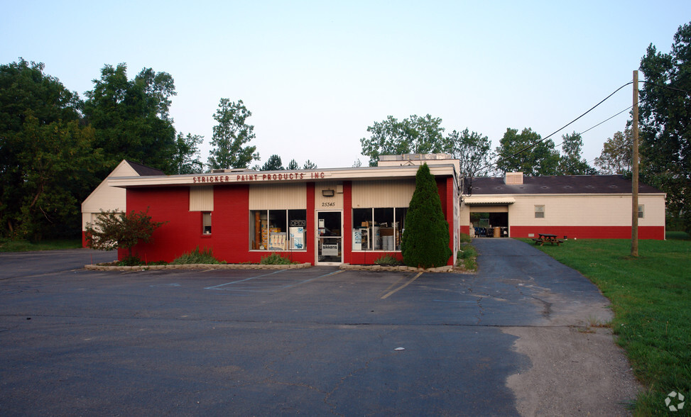 25345 Novi Rd, Novi, MI for lease - Primary Photo - Image 2 of 4