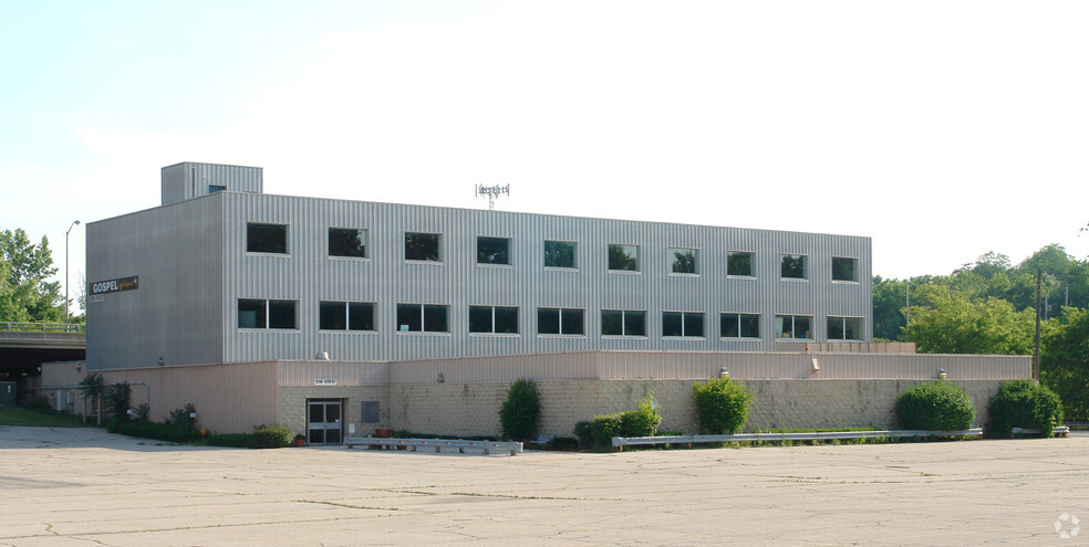 1230 W 6th St, Racine, WI for sale - Primary Photo - Image 1 of 1