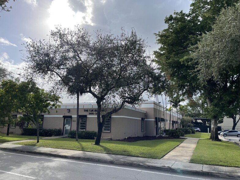 3410-3430 N 29th Ave, Hollywood, FL for lease - Building Photo - Image 1 of 5