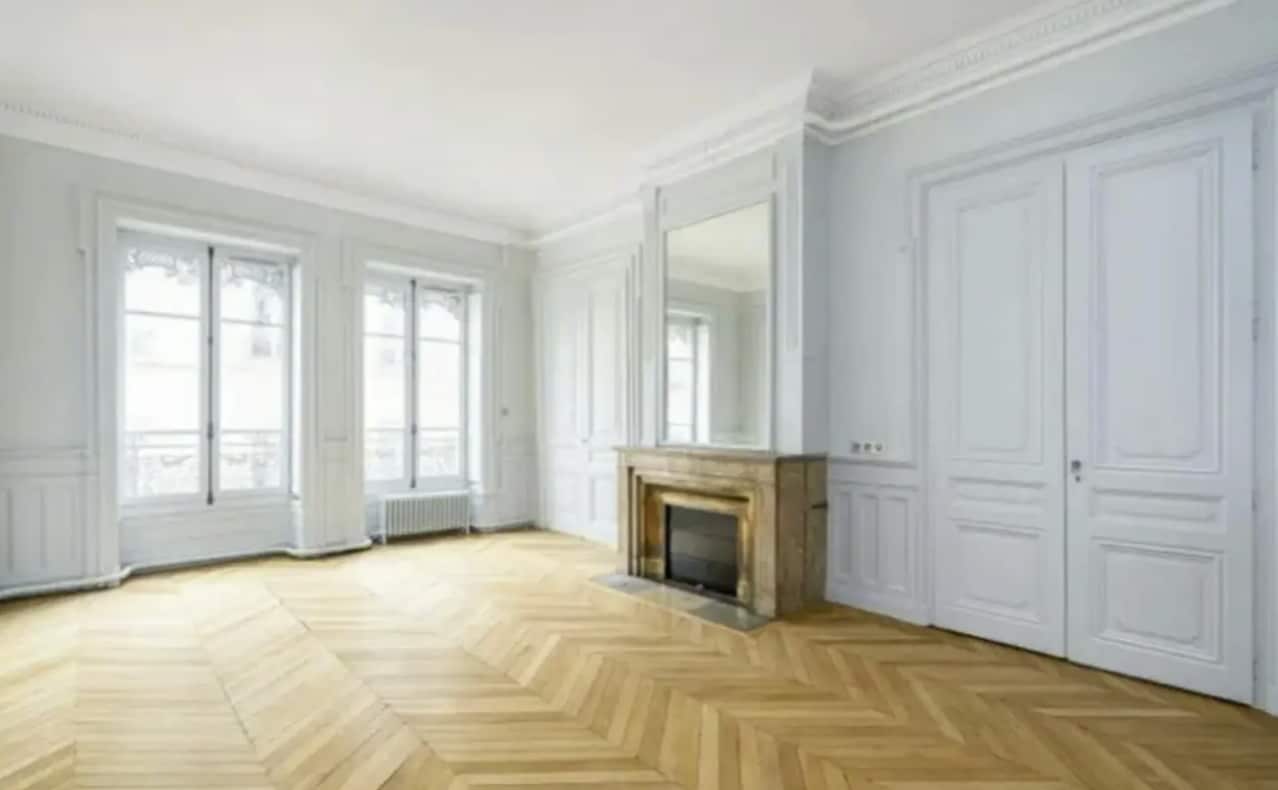 Office in Paris for lease Interior Photo- Image 1 of 7