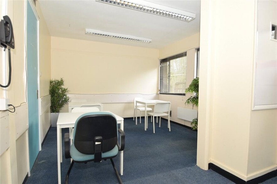 Outgang Ln, Pickering for lease - Building Photo - Image 3 of 12