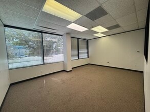 1880 S Dairy Ashford Rd, Houston, TX for lease Building Photo- Image 2 of 7