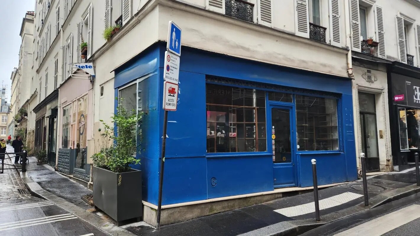 Retail in Paris for lease Building Photo- Image 1 of 7