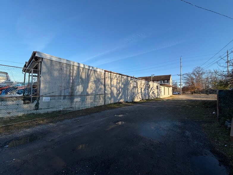 69 Saint Mihiel Dr, Riverside, NJ for sale - Building Photo - Image 2 of 20