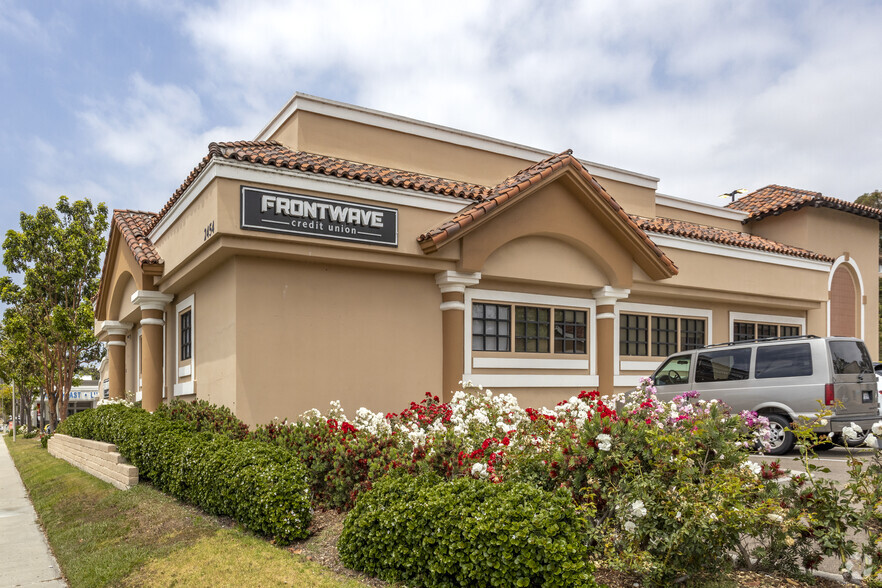 2454 Vista Way, Oceanside, CA for sale - Building Photo - Image 3 of 5