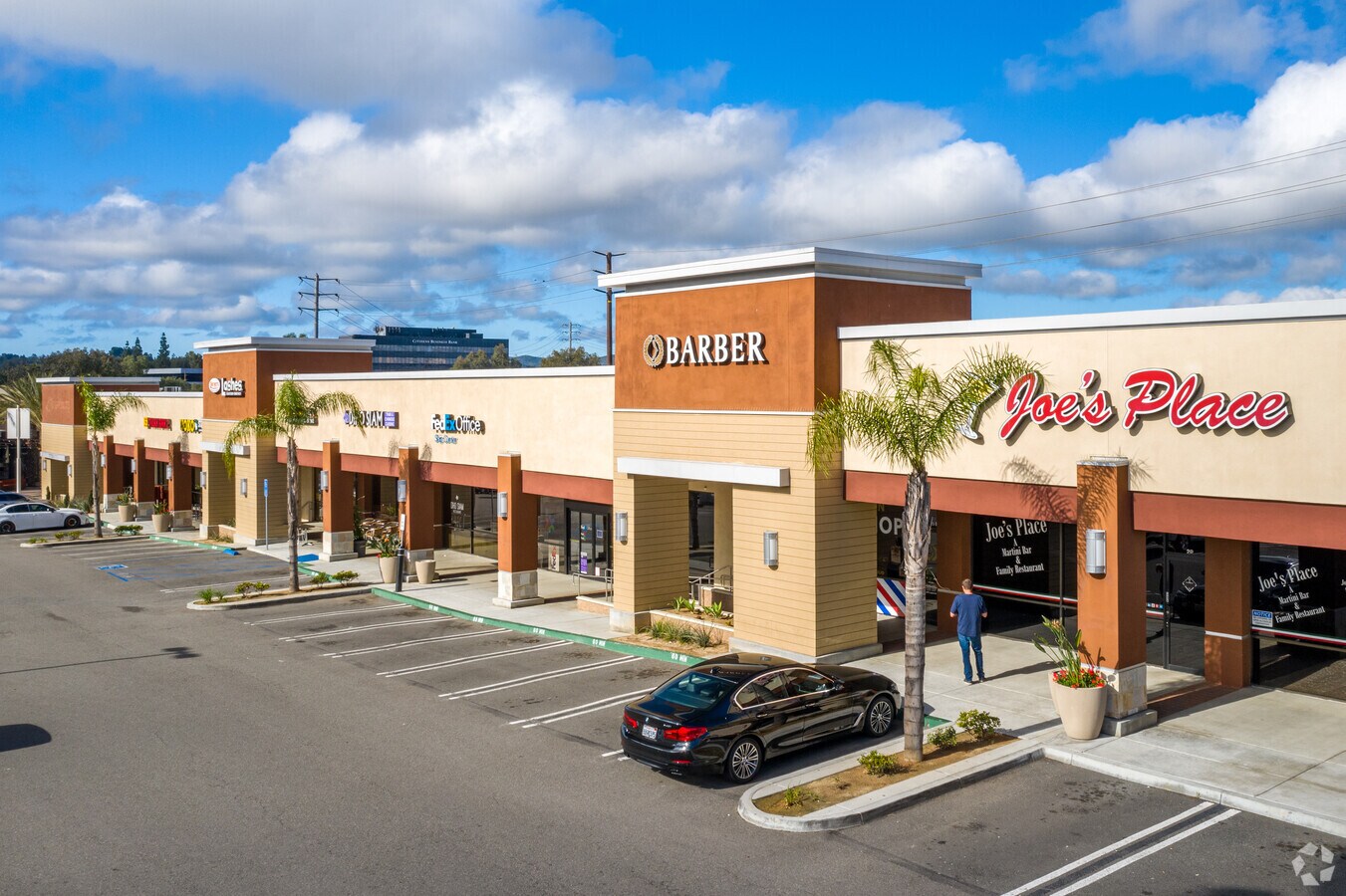 2359223646 Rockfield Blvd, Lake Forest, CA 92630 Lake Forest Gateway