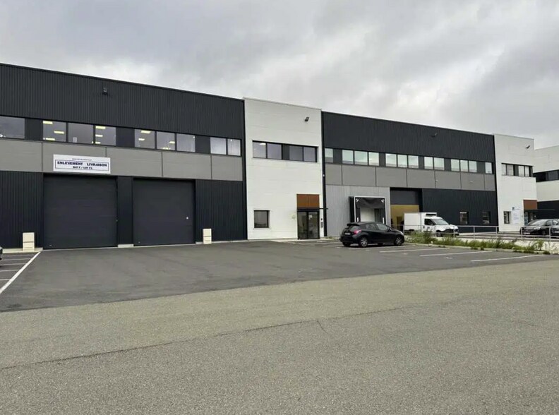 2 Rue Magnier Bedu, Groslay for lease - Primary Photo - Image 1 of 1