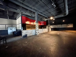 220-292 Parkstone Pl, Jackson, TN for lease Building Photo- Image 2 of 21