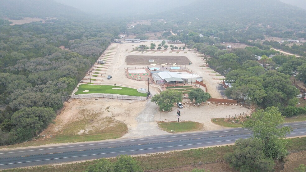 4733 US Highway 83, Leakey, TX for sale - Primary Photo - Image 1 of 1