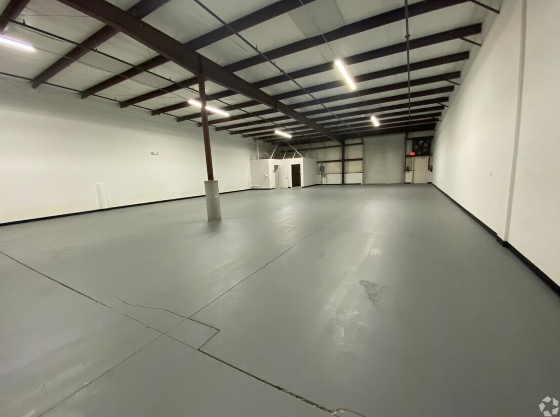 6557 Garden Rd, Riviera Beach, FL for lease Building Photo- Image 1 of 24